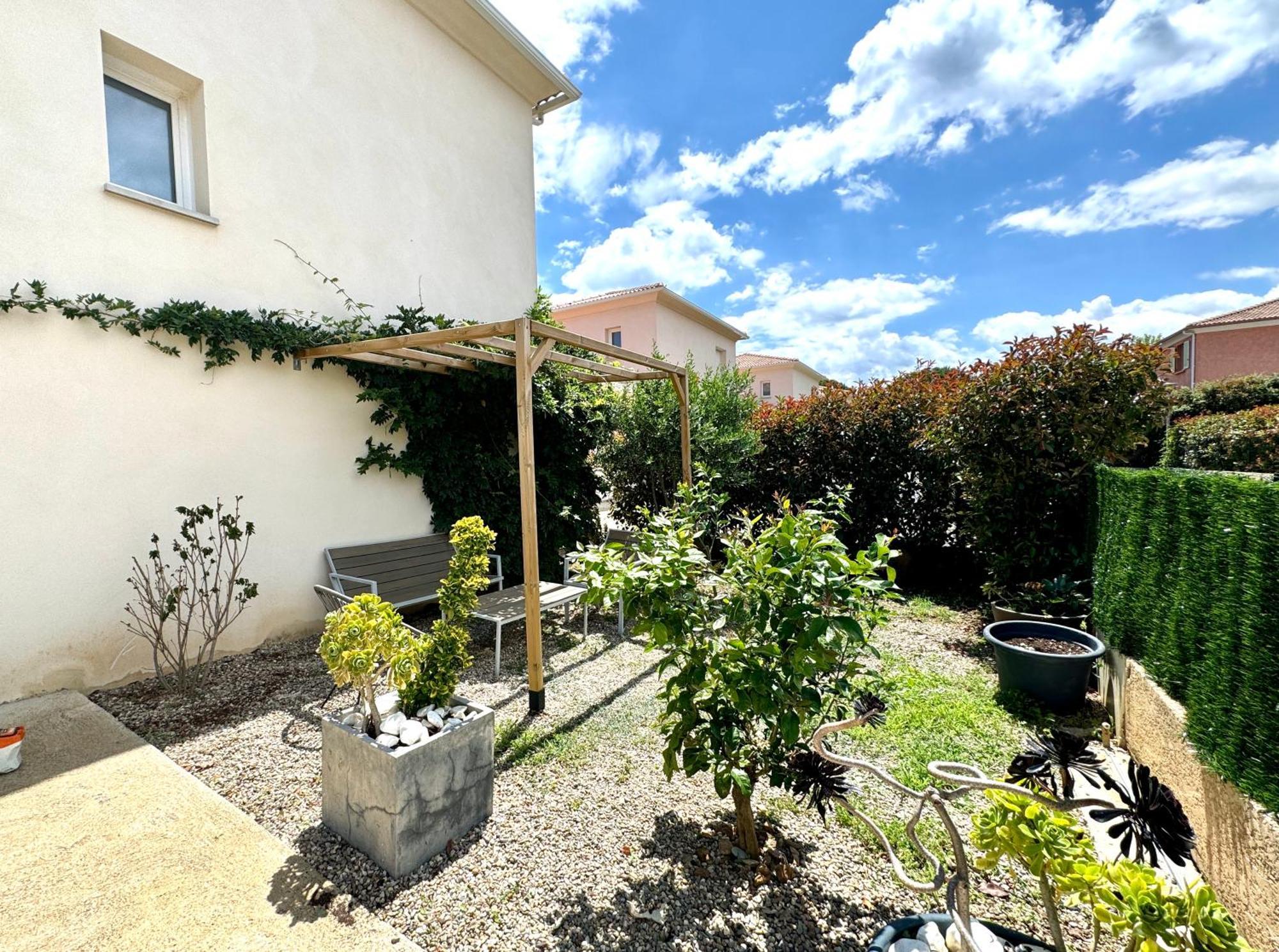 Jolie Maison Borgo Trois Chambres Trois Salles De Bain Exterior photo